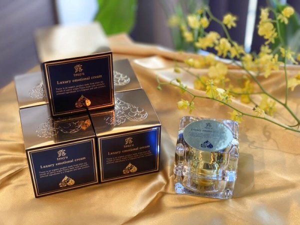 画像9: 【チャレンジ価格】露Luxury emotional cream（BBクリーム） (9)